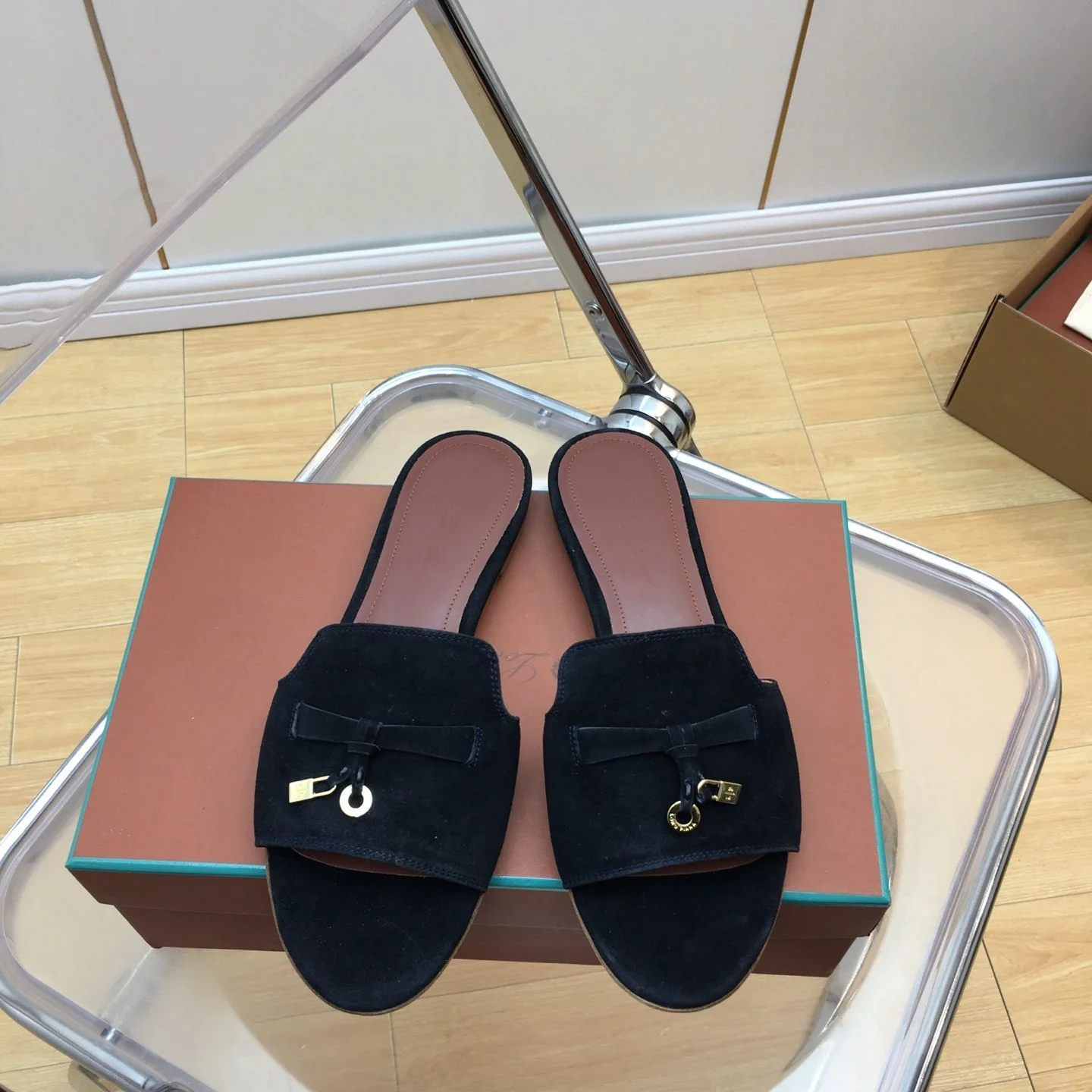 Loro Piana Sandals Classic 6182