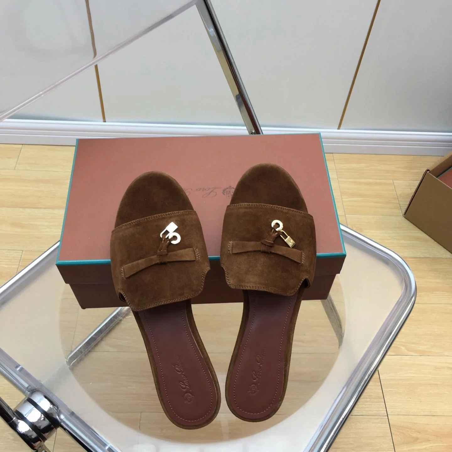 Loro Piana Sandals Elegant 6185