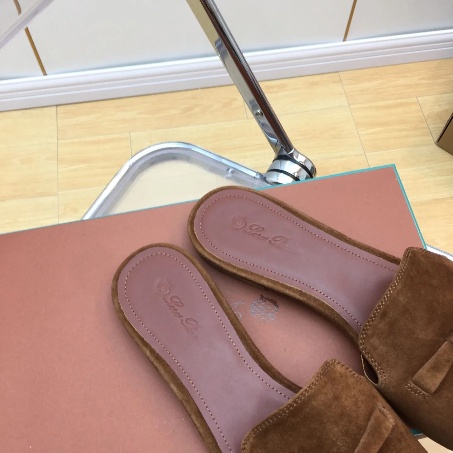 Loro Piana Sandals Elegant 6185