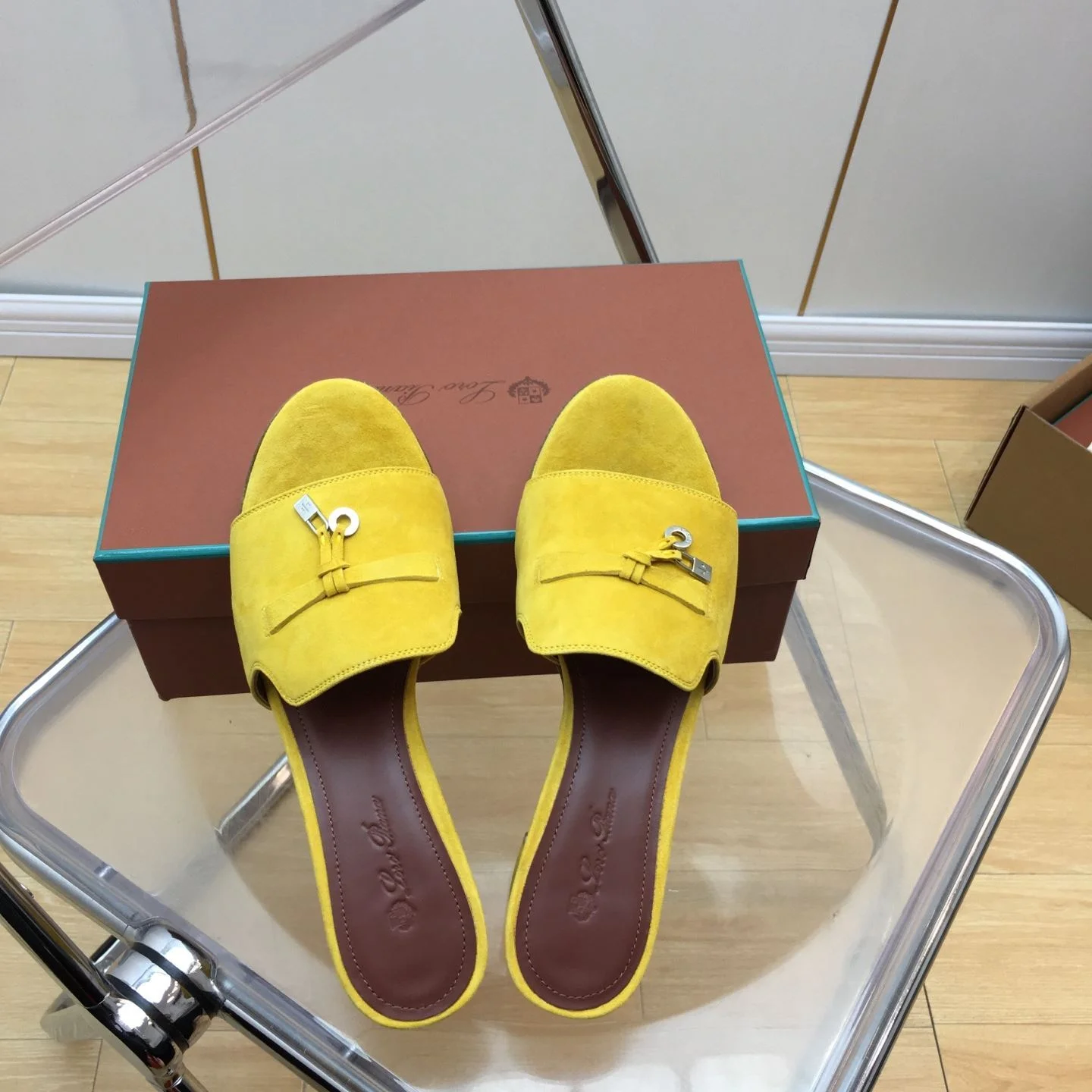 UrbanStyle Loro Piana Sandals 6181