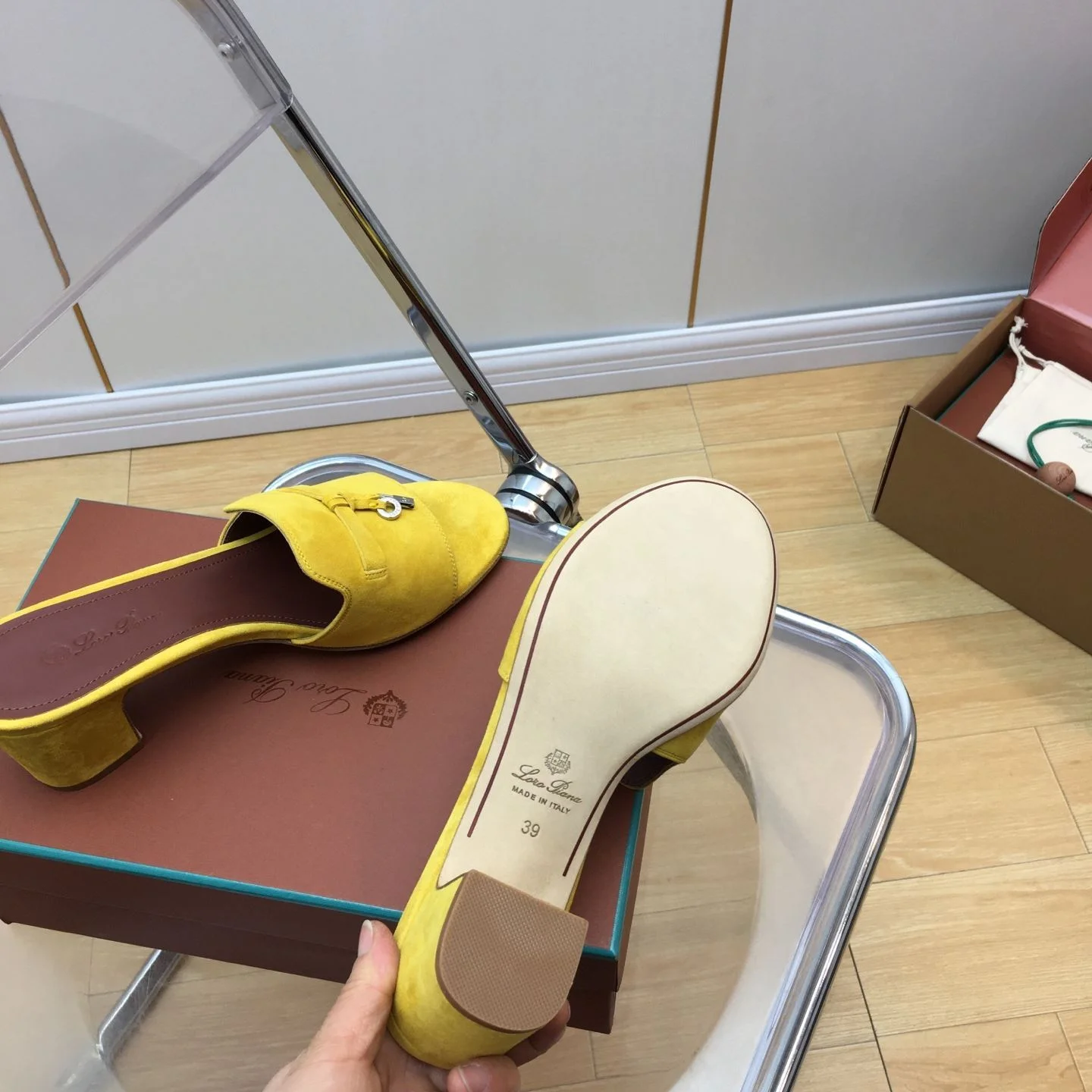 UrbanStyle Loro Piana Sandals 6181
