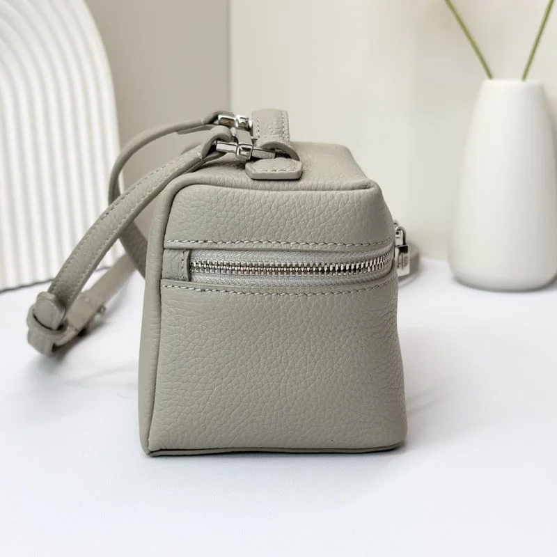 Compact Loro Piana Satchel Bags 49366