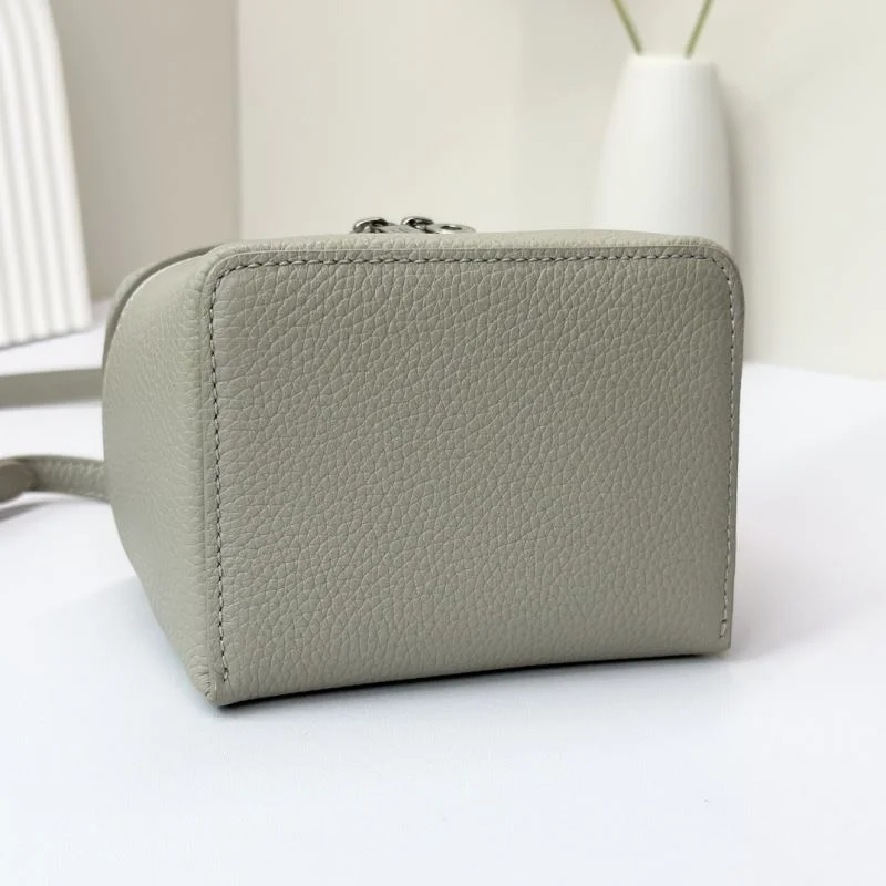 Compact Loro Piana Satchel Bags 49366
