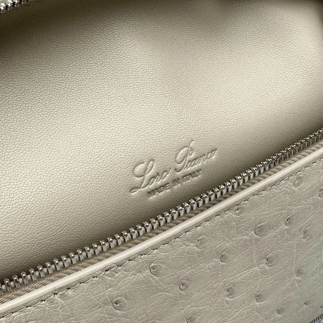 WellDesigned Loro Piana Satchel bags 69530