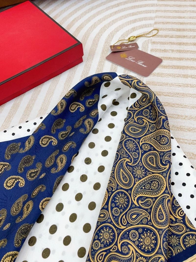 Compact Loro Piana Scarf 270638