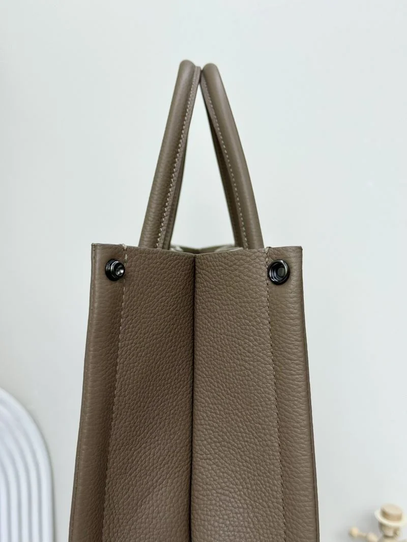 ModernLook Loro Piana Shopping Bags 44161