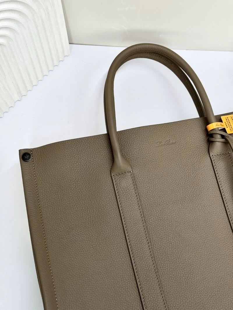 ModernLook Loro Piana Shopping Bags 44161