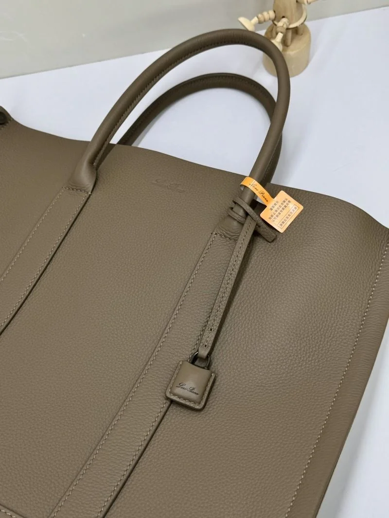 ModernLook Loro Piana Shopping Bags 44161