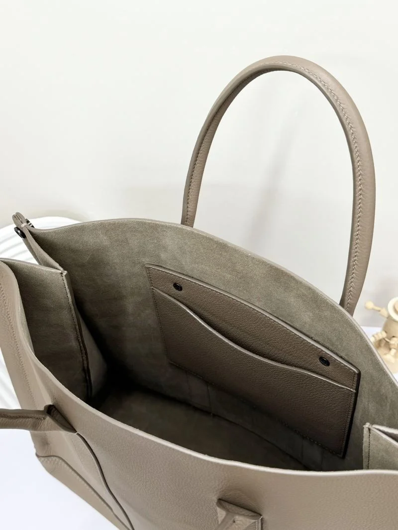 ModernLook Loro Piana Shopping Bags 44161