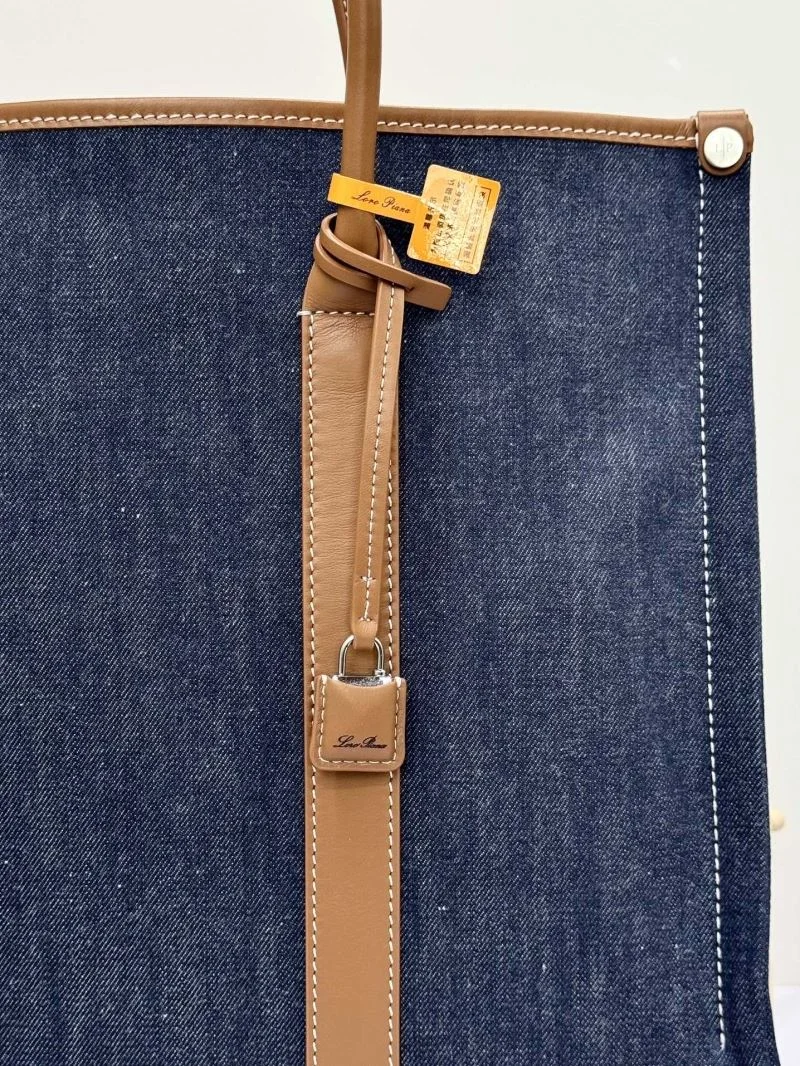 Loro Piana Shopping Bags SmoothTexture 44157