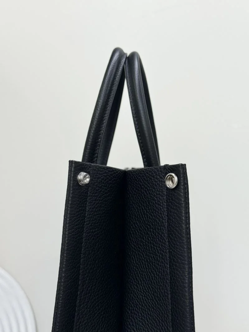 Bright Loro Piana Shopping Bags 44153