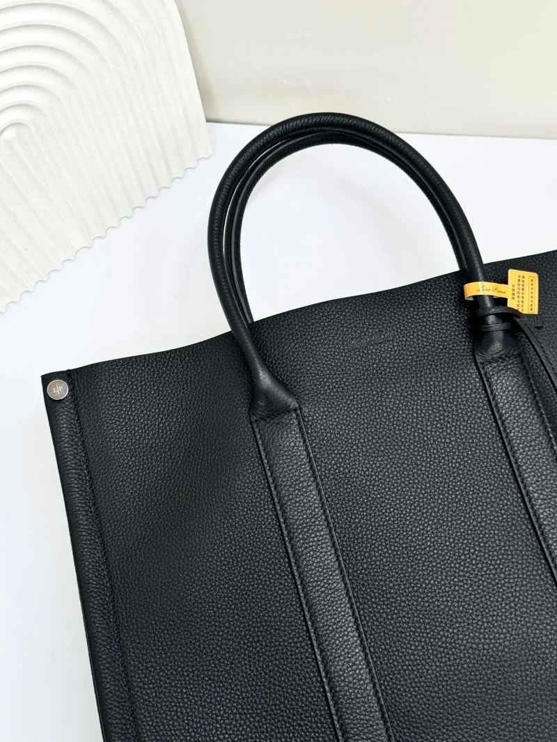Bright Loro Piana Shopping Bags 44153