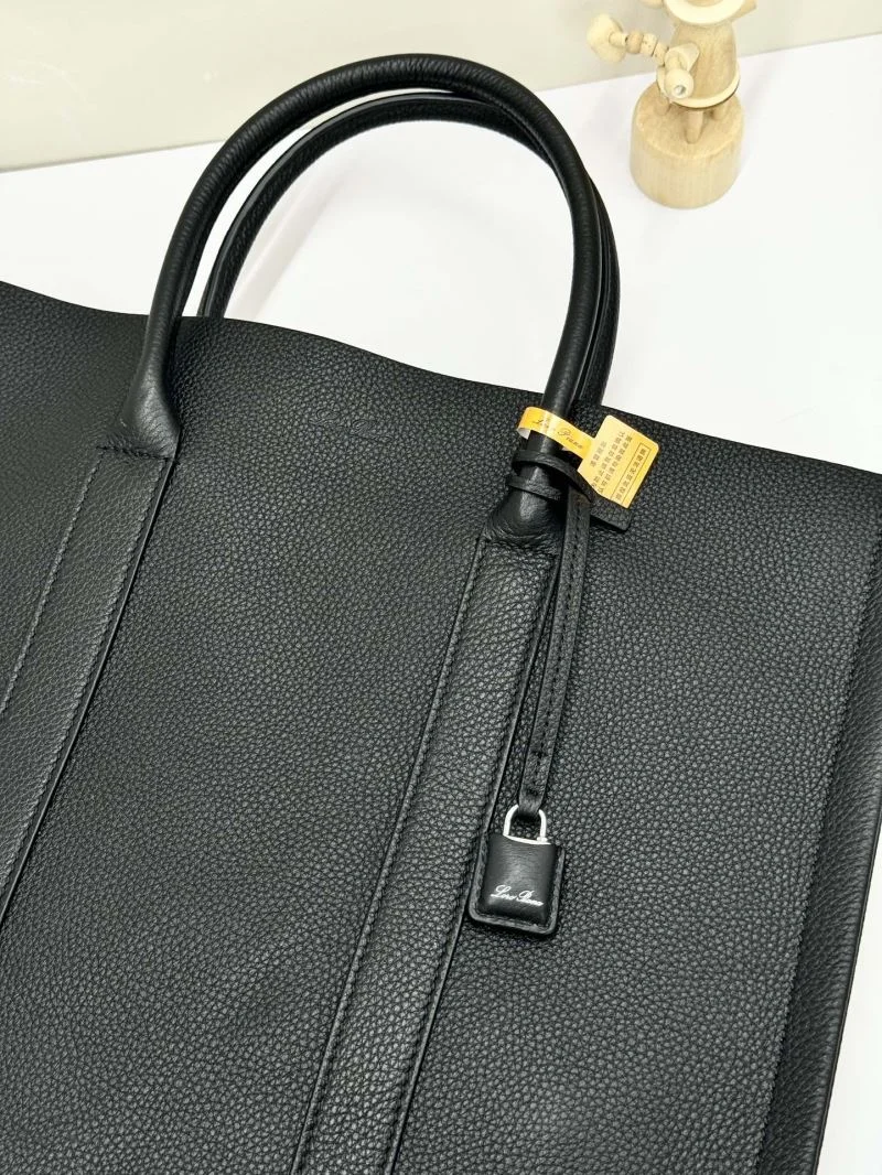Bright Loro Piana Shopping Bags 44153