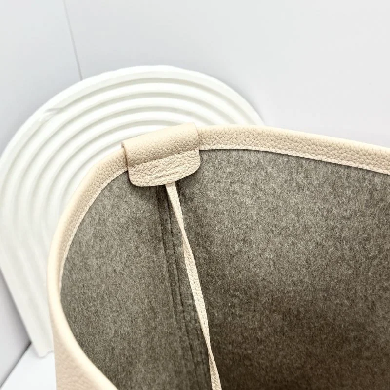 Sophisticated Loro Piana Shopping Bags 44141