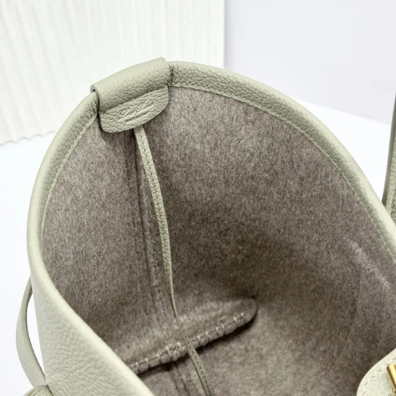 Casual Loro Piana Shopping Bags 44142
