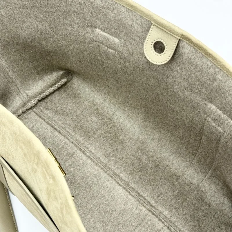 Loro Piana Shopping Bags UrbanChic 44133