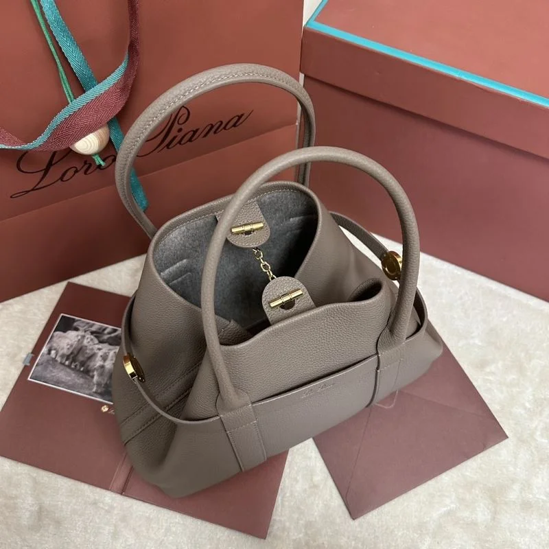 Effortless Loro Piana Shopping Bags 43613