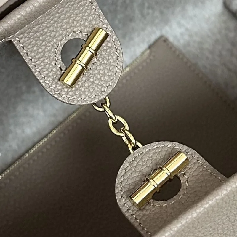Effortless Loro Piana Shopping Bags 43613