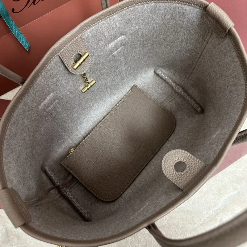 Effortless Loro Piana Shopping Bags 43613
