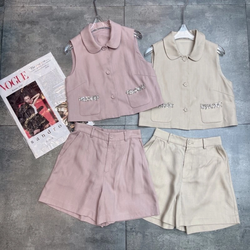 Trendsetting Loro Piana Short Suits 151534