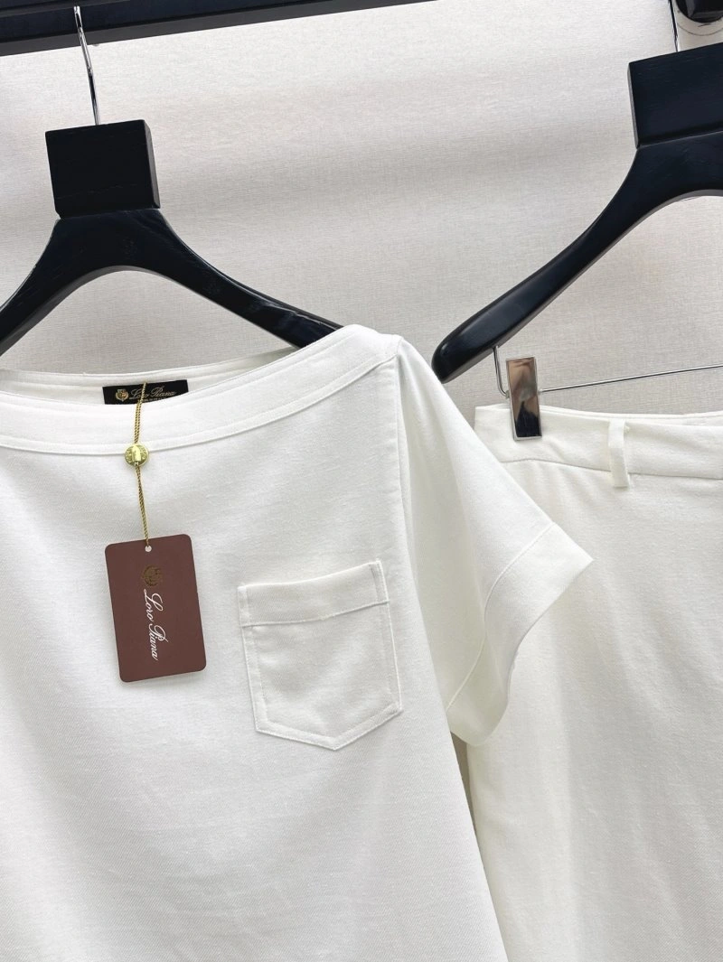 Compact Loro Piana Short Suits 149400