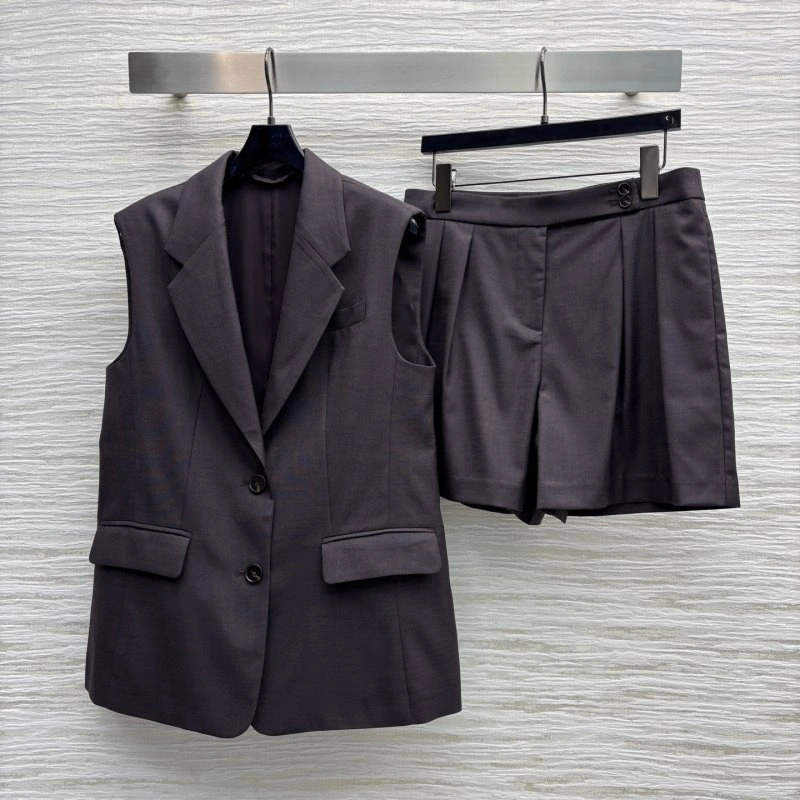 Loro Piana Short Suits Youthful 154713