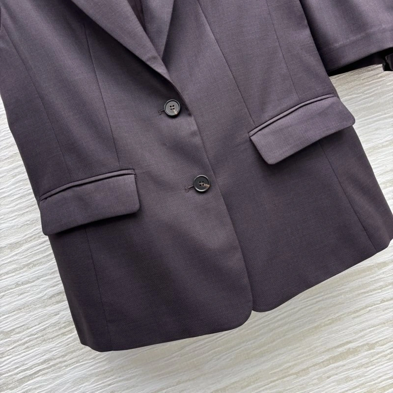 Loro Piana Short Suits Youthful 154713