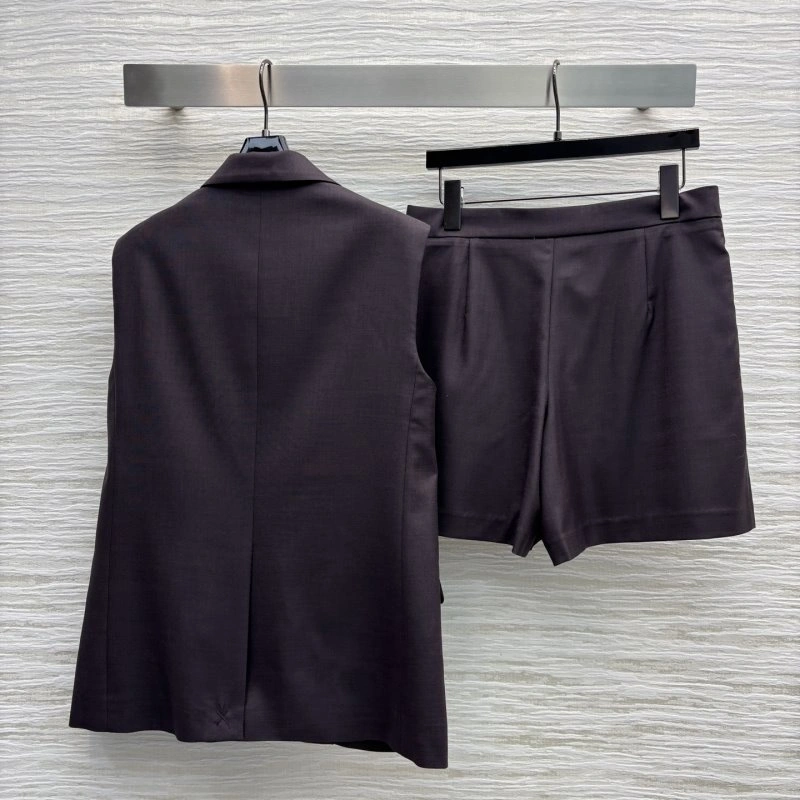 Loro Piana Short Suits Youthful 154713