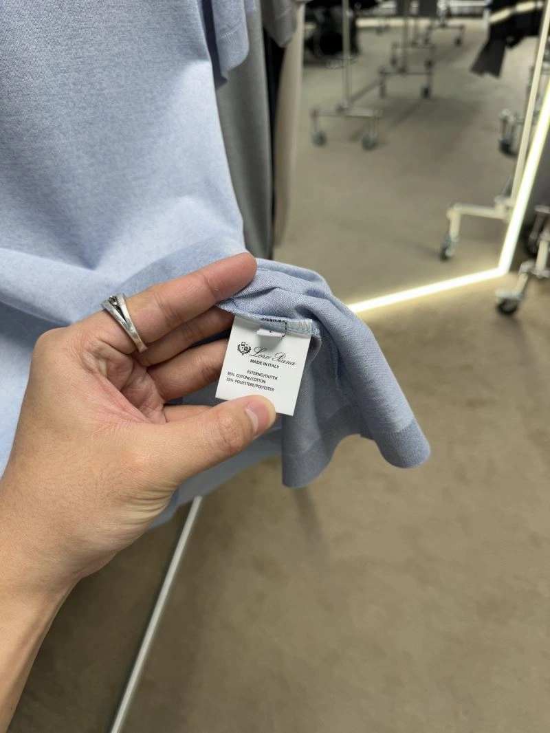 Loro Piana T-Shirts WellDesigned 162601