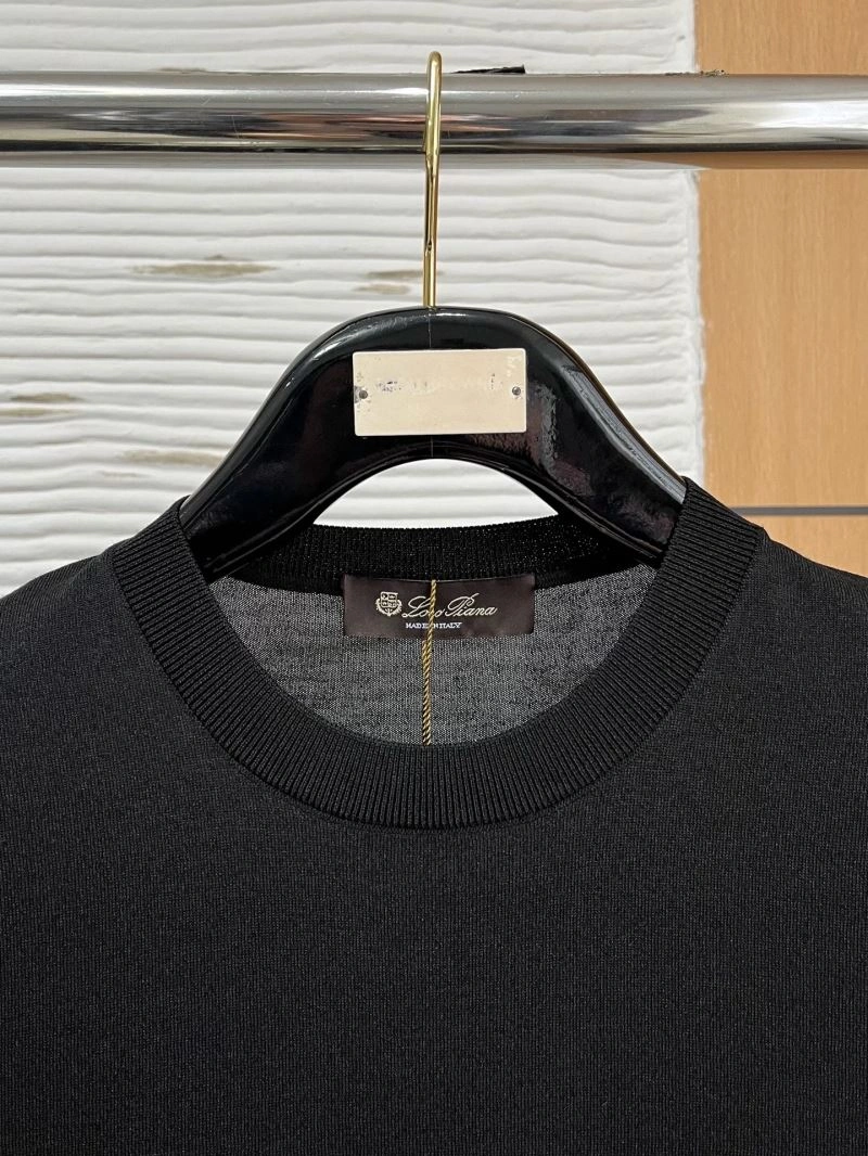 UrbanChic Loro Piana T-Shirts 162566