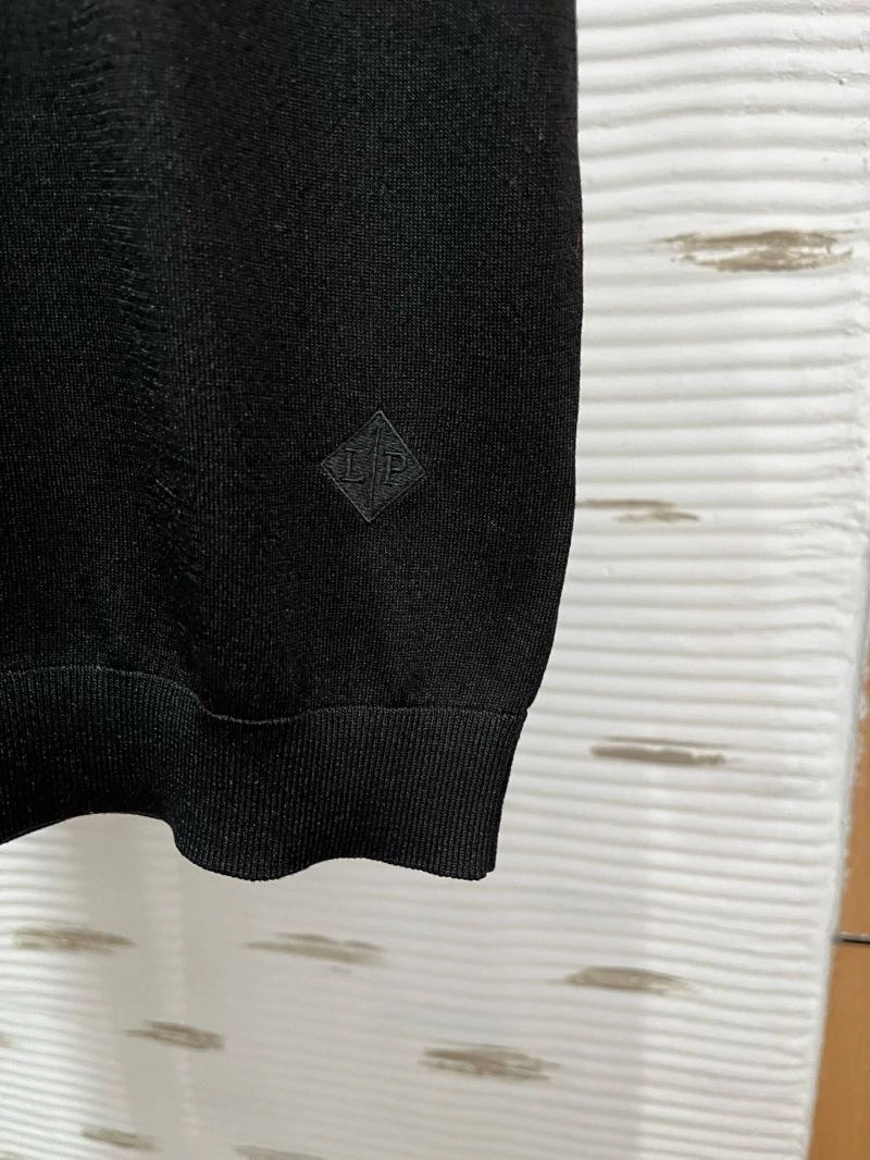 UrbanChic Loro Piana T-Shirts 162566