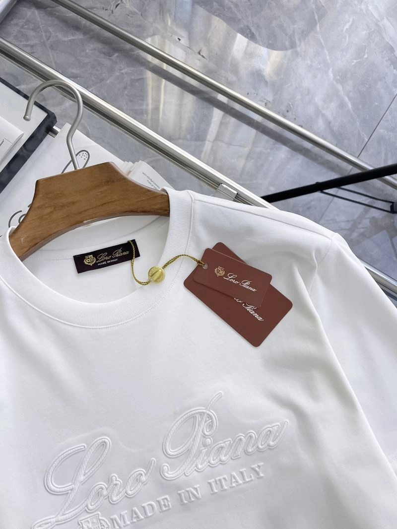 Loro Piana T-Shirts GoAnywhere 161456
