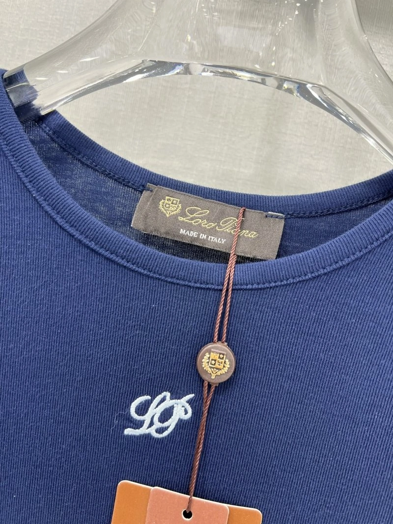 Loro Piana T-Shirts Elegant 154682