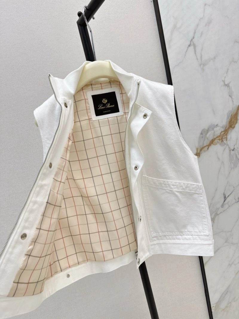 Elegant Loro Piana Vest 149381