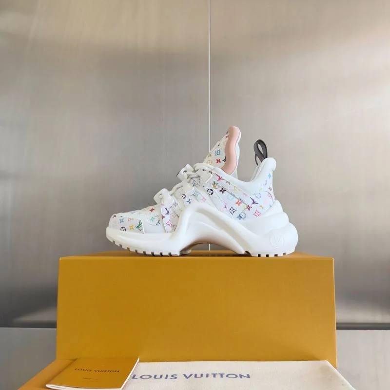 Fashionable Louis Vuitton Archlight Shoes 32014