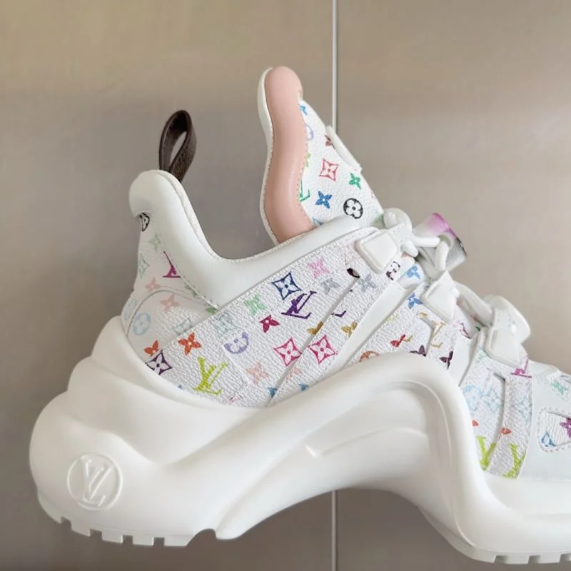 Fashionable Louis Vuitton Archlight Shoes 32014