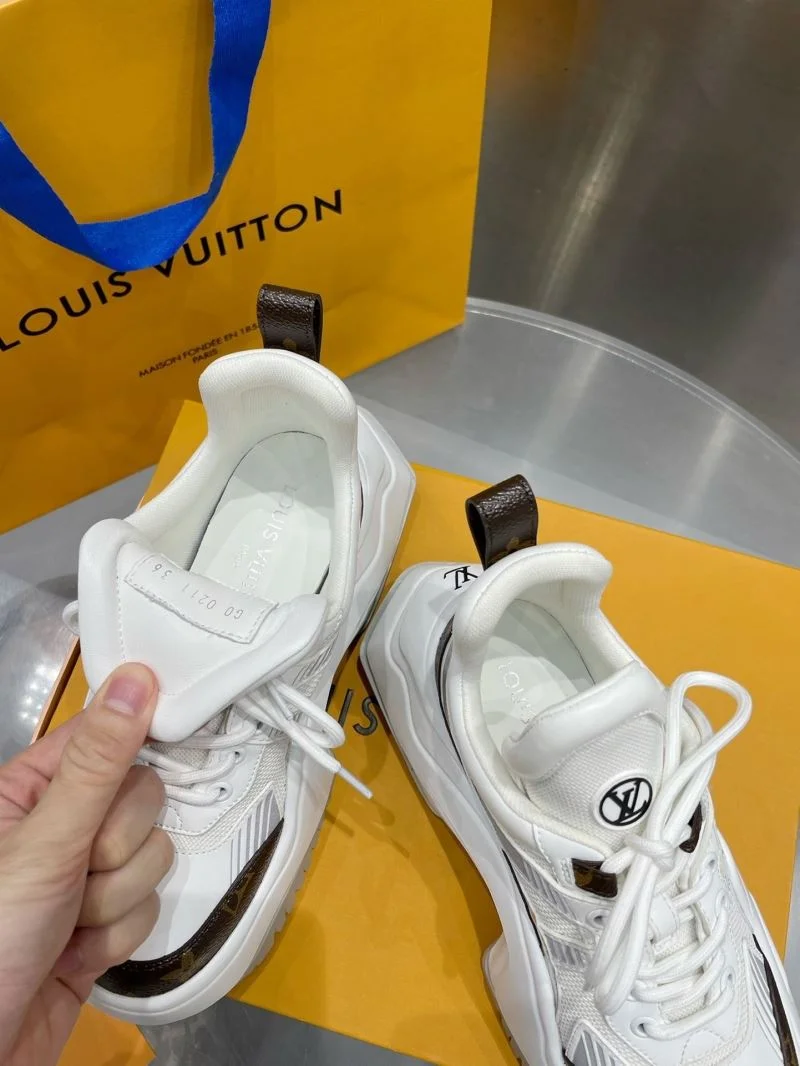 MultiPurpose Louis Vuitton Archlight Shoes 31358