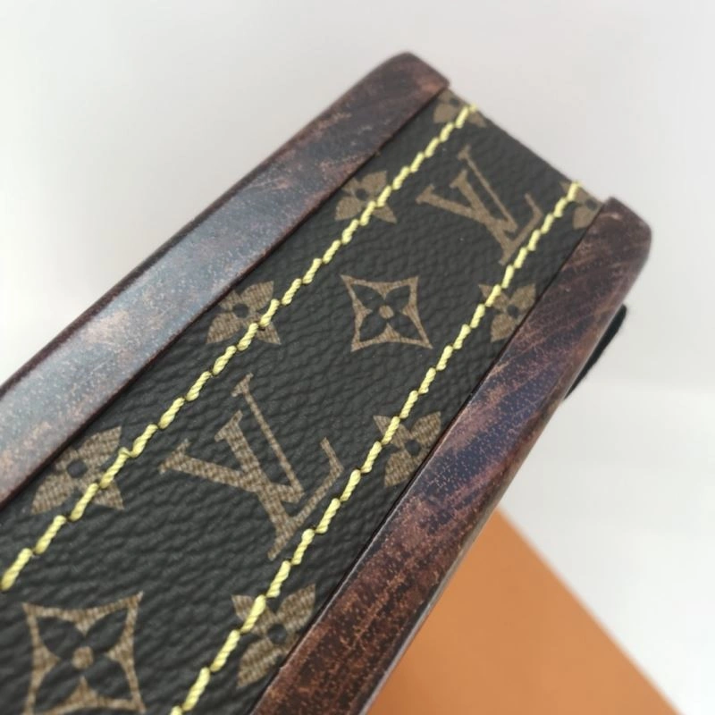 Louis Vuitton Ashtrays UrbanChic 255513