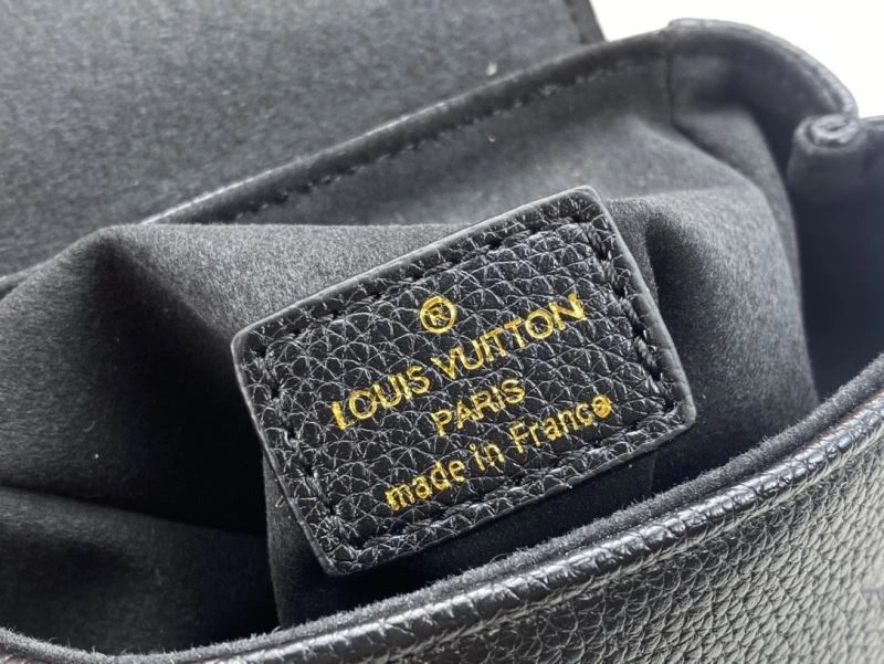 ModernLook Louis Vuitton Backpacks 80515