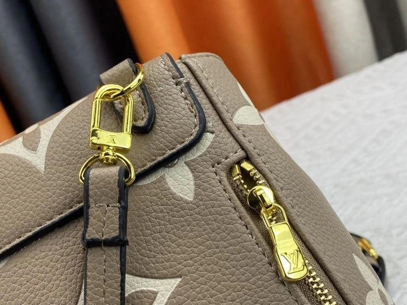 Louis Vuitton Backpacks FashionForward 80492