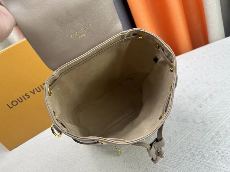 Louis Vuitton Backpacks QuickDry 80479