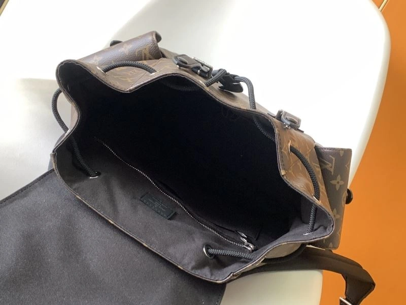 MoistureWicking Louis Vuitton Backpacks 94485