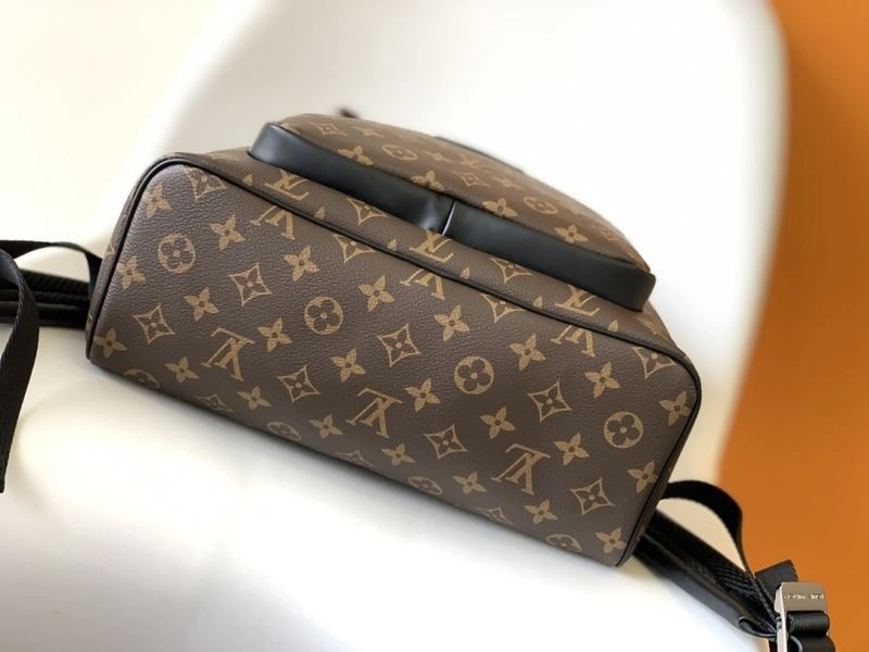 UrbanChic Louis Vuitton Backpacks 94447