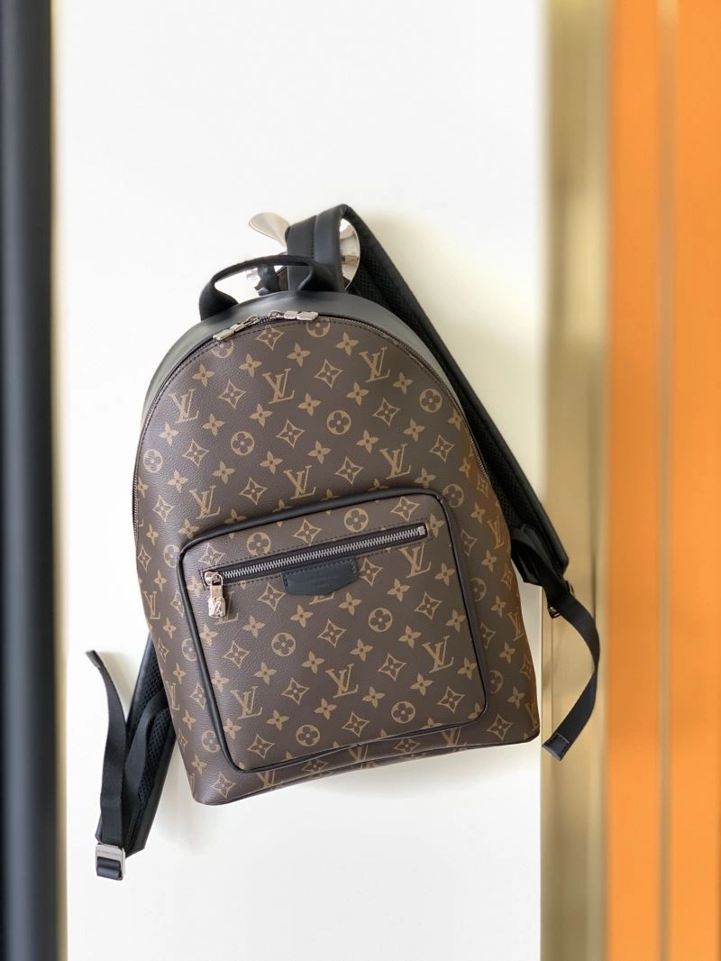 UrbanChic Louis Vuitton Backpacks 94447