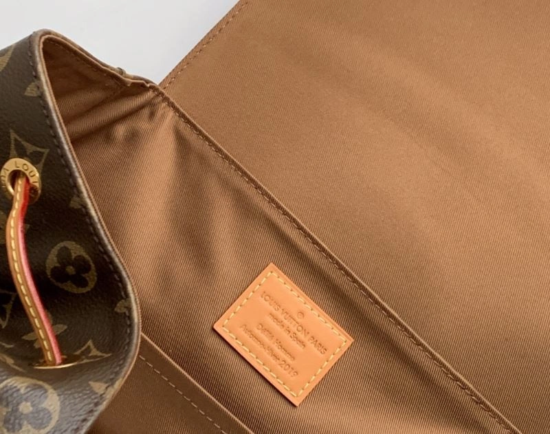 Louis Vuitton Backpacks Durable 94422