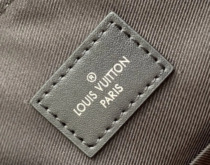 Unisex Louis Vuitton Backpacks 94420