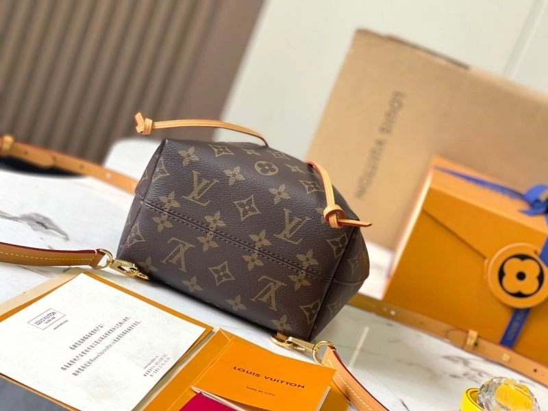 Louis Vuitton Backpacks Youthful 93759