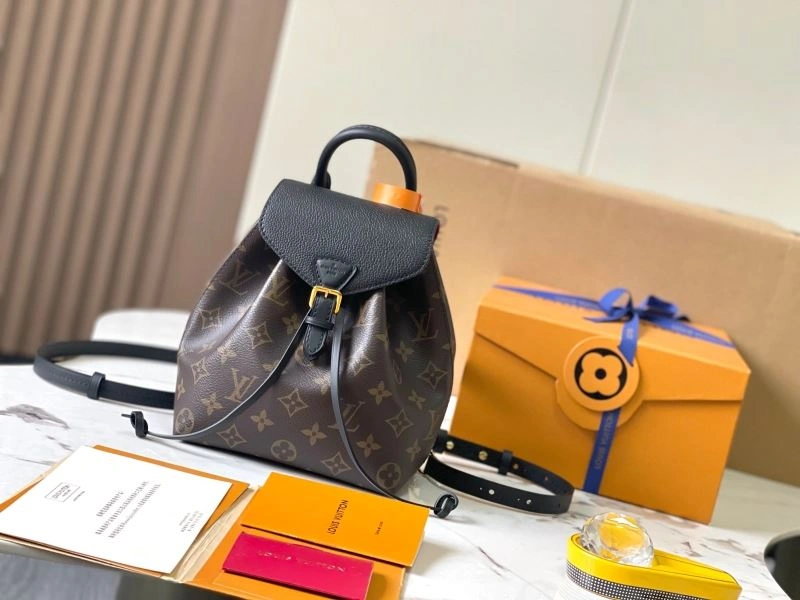 Casual Louis Vuitton Backpacks 93688