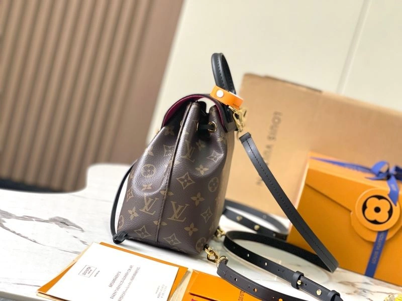 Casual Louis Vuitton Backpacks 93688