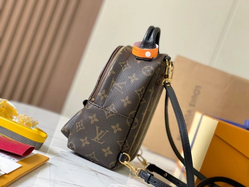 Louis Vuitton Backpacks WrinkleFree 93680